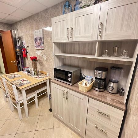 Appartamento Bright Luxury 2Br Aprt Dubai Marina With Balcony Esterno foto