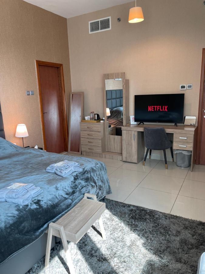 Appartamento Bright Luxury 2Br Aprt Dubai Marina With Balcony Esterno foto