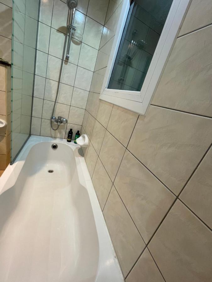 Appartamento Bright Luxury 2Br Aprt Dubai Marina With Balcony Esterno foto