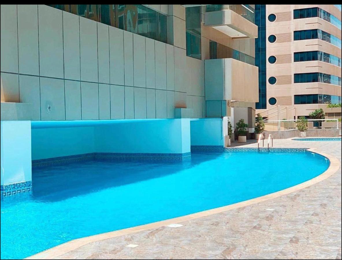 Appartamento Bright Luxury 2Br Aprt Dubai Marina With Balcony Esterno foto